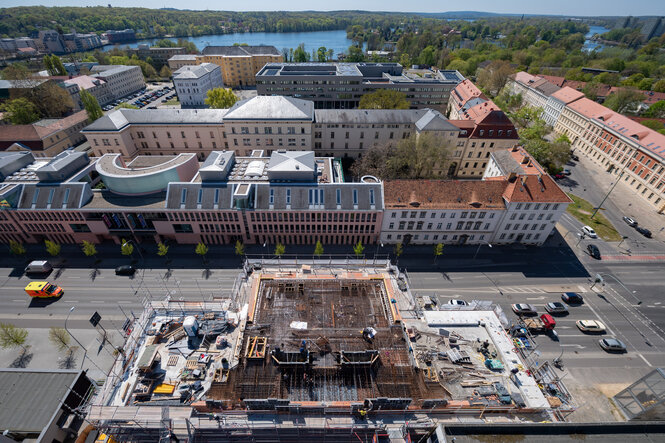 Blick aus der Luft auf die Baustelle