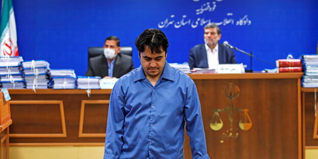 Der oppositionelle Journalist Ruhollah Sam im Juni im Gerichtssaal in Teheran