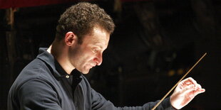 Kirill Petrenko dirigiert