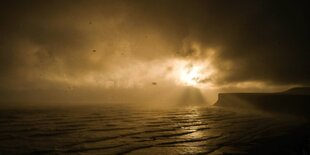 Ein Sonnenaufgang in Nord-Yorkshire am Meer