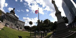 Die Flagge der Konföderierten vor dem Kapitol in Columbia