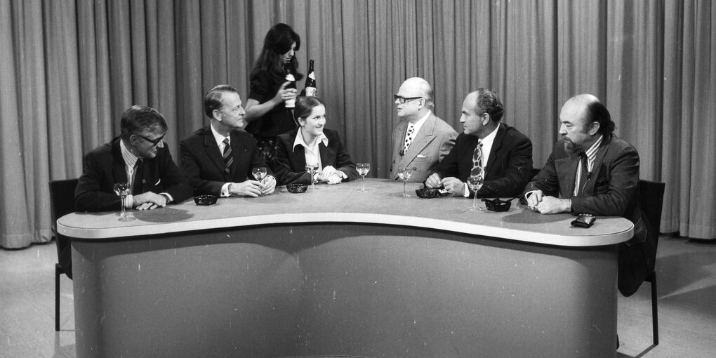 Der internationale Frühschoppen mit Werner Höfer und Gäasten im Studio