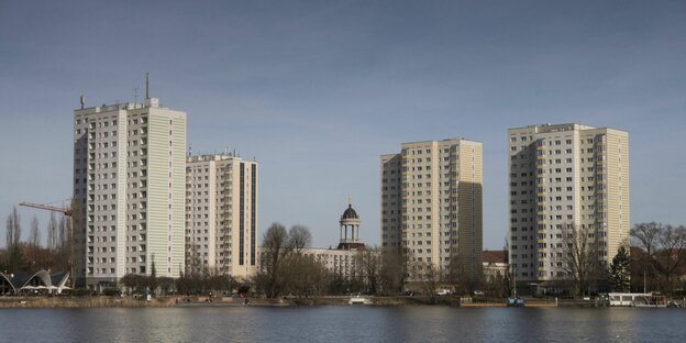Mehrere Hochhäuser in Potsdam an der Havel