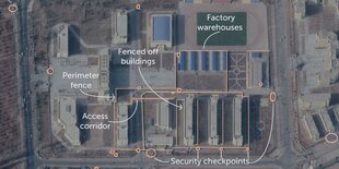 Satellitenbilder, auf denen Gebäude und Strassen zu sehen sind