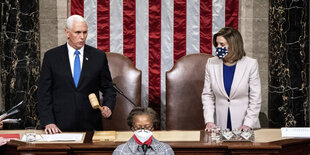 Speaker of the House Nancy Pelosi, D-Calif., und Vizepräsident Mike Pence