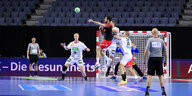 Handballländerspiel Deutschland - Österreich vor leeren Rängen