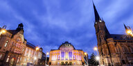 Chemnitzer Marktplatz erstrahlt bei Nacht