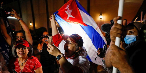 Trump-Fans kubanischer Herkunft während des US-Wahlkampfs in Florida