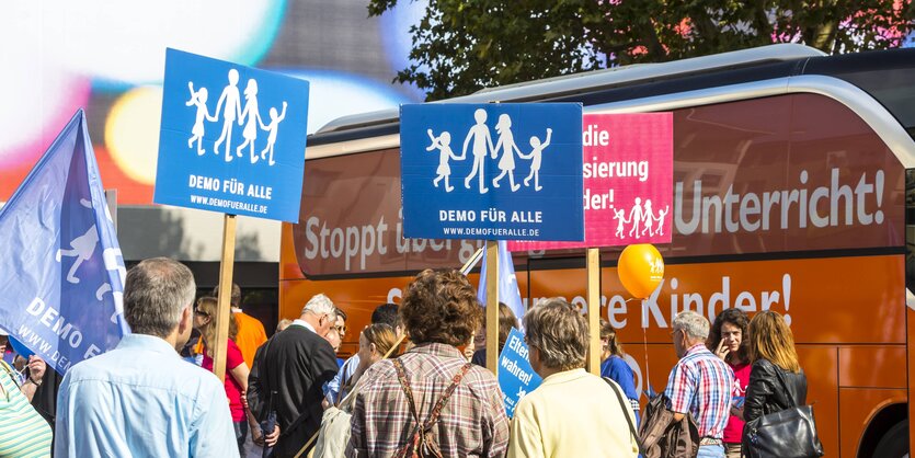 Kundgebung der Demo für alle Stuttgart