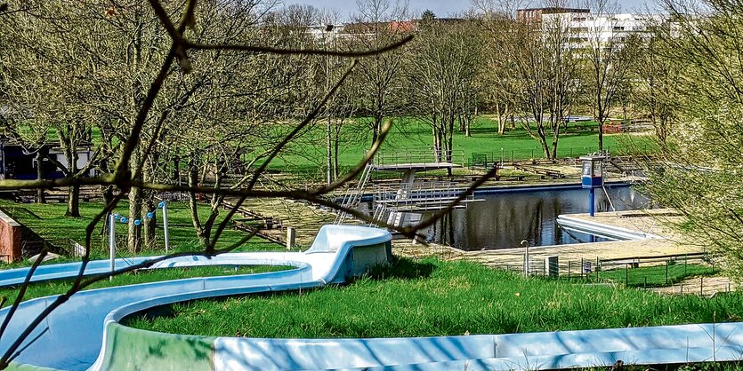 Wasserrutsche des Aschberg-Bades