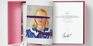 Das geöffnete Buch auf der linken Seite ein Mädchenkopf, die Augen sind durchgestrichen