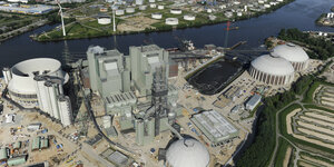Vattenfall Kohlekraftwerk in Hamburg aus der Luft