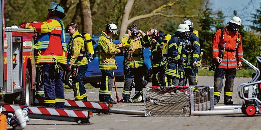 Feuerwehrleute beim Einsatz