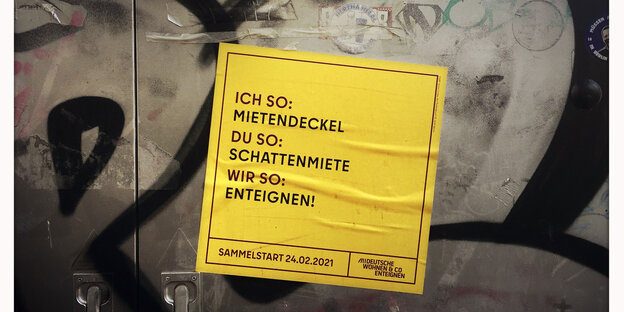 Das Bild zeigt ein gelbes Plakat, dass für den Sammelstart des Volksbegehrens Deutsche Wohnen und Co. enteignen Ende Febraur wirbt.