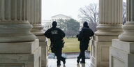 Polizisten schützen das US-Kapitol in Washington