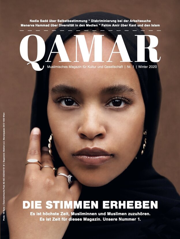 Magazincover, zeigt Gesicht einer Frau mit Hidschab
