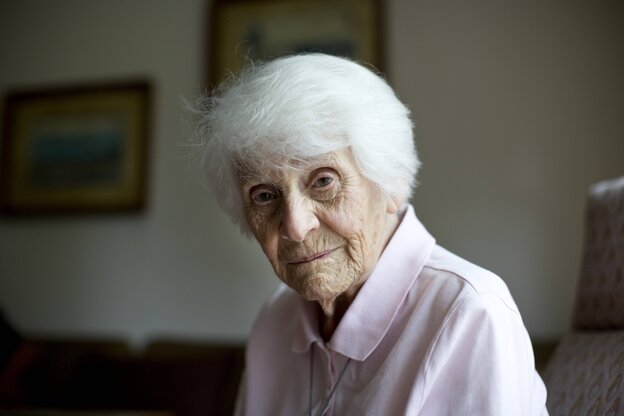 Porträt von Ingeborg Rapoport 2015, zwei Jahre vor ihrem Tod Porträt von Ingeborg Rapoport 2015, zwei Jahre vor ihrem Tod