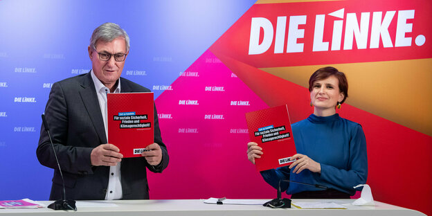 Bernd Riexinger und Katja Kipping, Bundesvorsitzende der Partei Die Linke, stellen bei einer Pressekonferenz im Karl-Liebknecht-Haus den Entwurf des Wahlprogramms der Linken für die Bundestagswahl 2021 vor