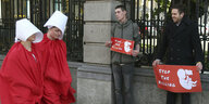 Frauen demonstrieren gegen irisches Abtreibungsverbot