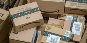 Ein Haufen Amazon Schachteln