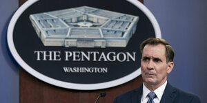 John Kirby, Sprecher des Pentagons, bei Pressekonferenz