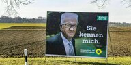Großplakat der Partei Die Grünen am Straßenrand