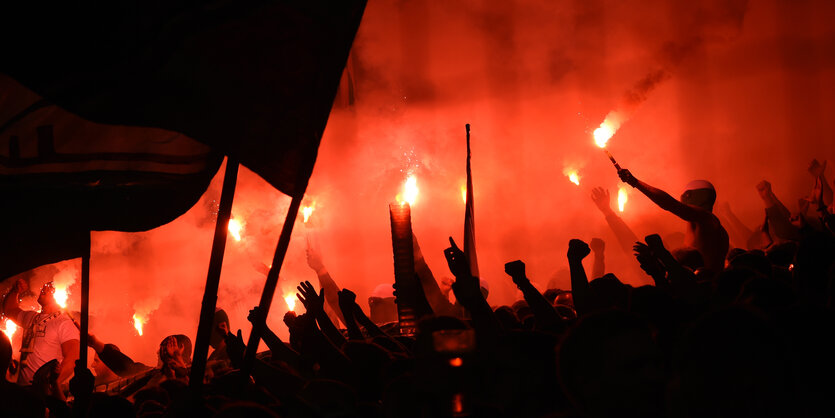 Pyrotechnim im Weser-Stadion