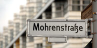 Das Straßenschild zur Mohrenstraße