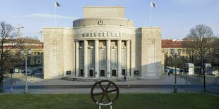 Aussenansicht der Volksbühne in Berlin