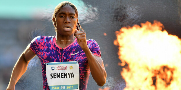 Caster Semenya aus Südafrika 2017 bei einem 600-Meter-Lauf in Berlin.