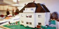 Ein Wohnhaus aus Lego