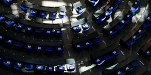 Ein Schattenspiel zeichnet sich im Plenum des Bundestags ab