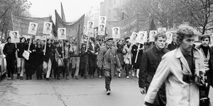Ein Bild von demonstrierenden Maoisten in Westberlin 1968