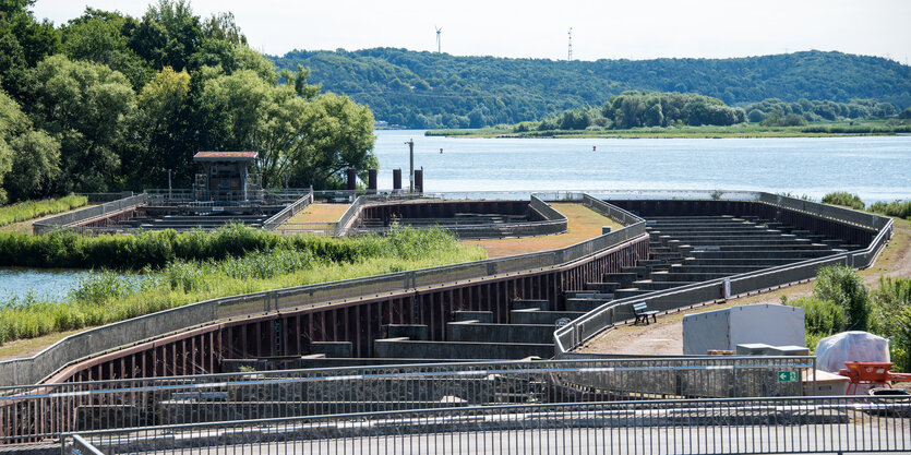 Die defekte Fischtreppe am Stauwehr Geesthacht.