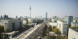 Demonstrationszug gegen steigende Mieten in Berlin