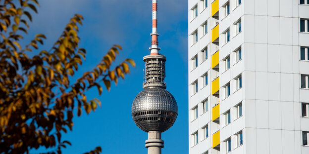 Berliner Fenrsehturm und Wohnhaus
