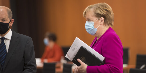 Scholz und Merkel im im Kanzleramt.