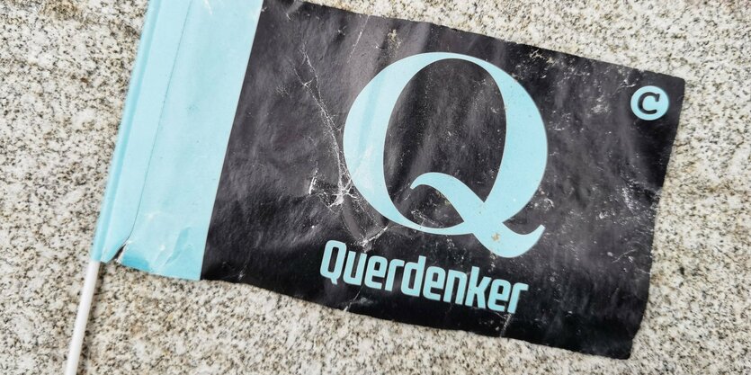 Fähnchen mit Querdenker Logo