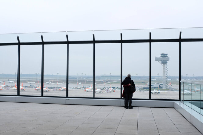 Blick auf die Besucherterrassse am neuen BER