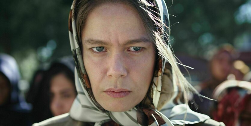 Burcu Biricik als „Fatma“