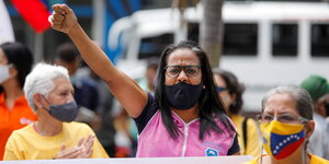 Demonstrantinnen zum Internationalen Frauentag in Caracas, Venezuela