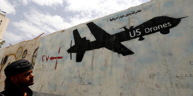 Ein Graffiti in Sanaa zeigt eine US-Drohne