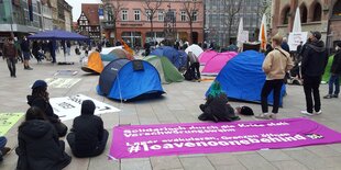 Zeltlager und Transparente in Göttingen