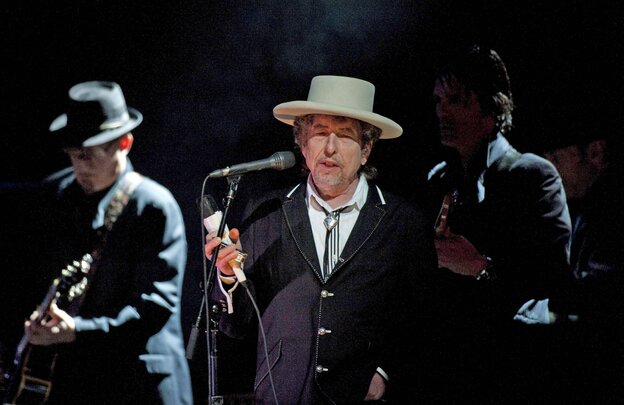 Bob Dylan bei einem Konzert. Bob Dylan bei einem Konzert.