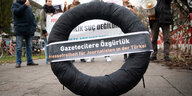 Türkische Exiljournalistinnen protestieren in Hamburg für die Pressefreiheit in der Türkei