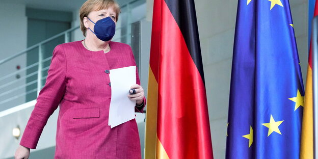 Kanzlerin Merkel mit Maske