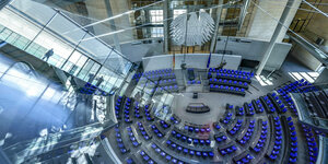 leerer Plenarsaal, Bundestag von oben