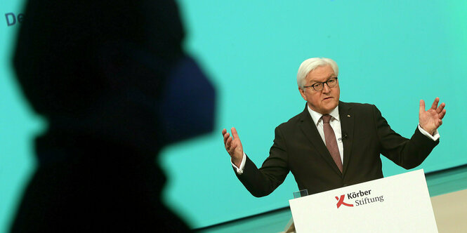 Frank-Walter steinmeier spricht zu Beginn der Freischaltung des Portals «Stark im Amt»