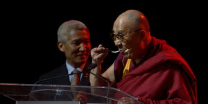 Der Dalai Lama ist Torte