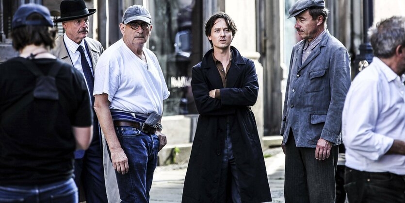 Fotostill von Dreharbeiten zu "Fabian" mit Tom Schilling